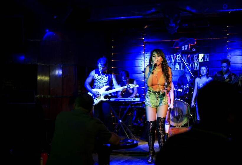 Fotos del hotel Seventeen Saloon:  7