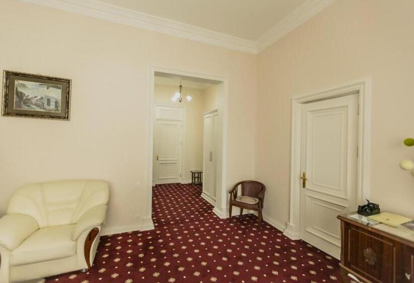 Fotos del hotel Konstantin:  3