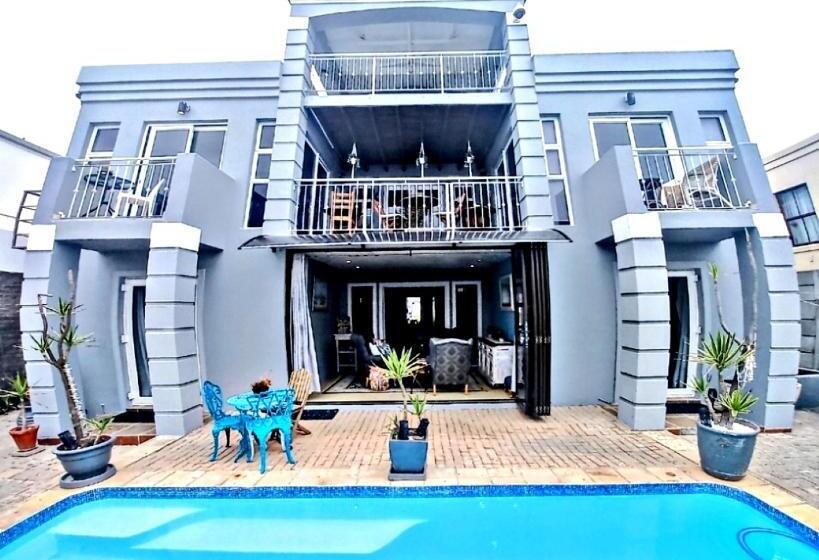 Sandcastle House Bed & Breakfast