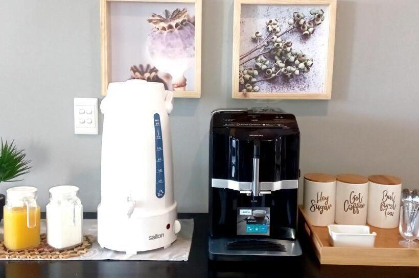 Fotos del hotel Sandcastle House Bed & Breakfast:  17