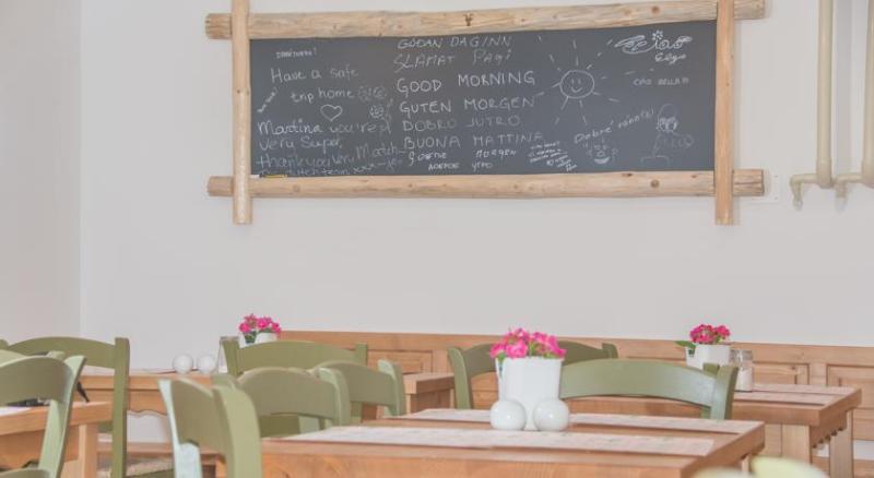 Fotos del hotel Apartment House Berghi:  12