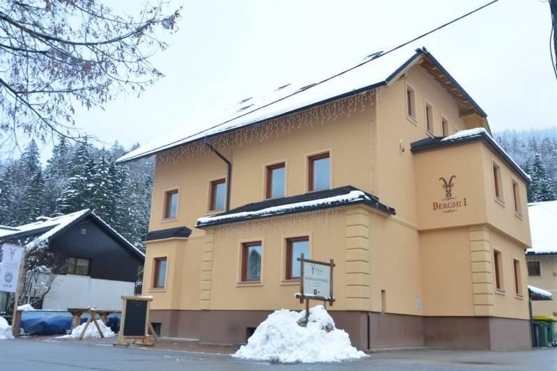 Fotos del hotel Apartment House Berghi:  8