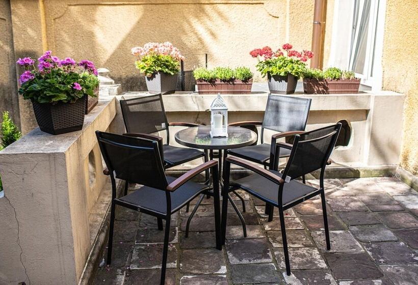 Fotos del hotel Lodzki Palacyk:  6