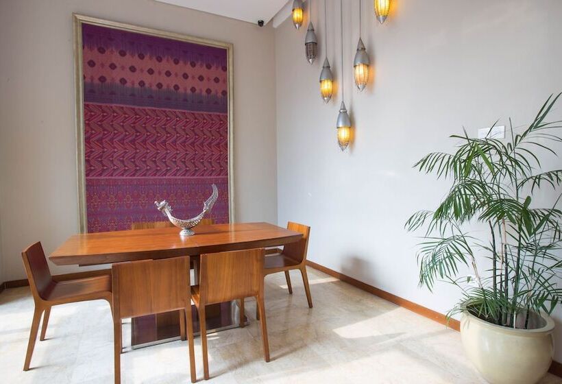 Fotos del hotel Reddoorz Cipete Selatan:  10