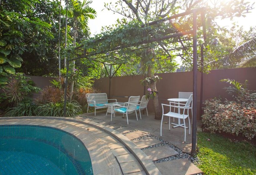 Fotos del hotel Reddoorz Cipete Selatan:  13