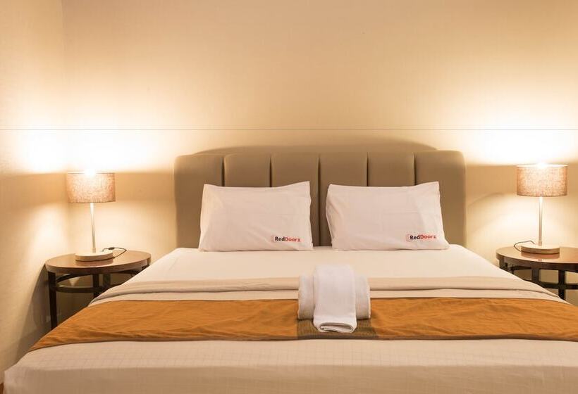 Fotos del hotel Reddoorz Cipete Selatan:  15