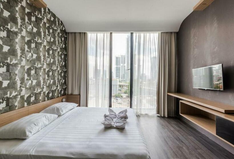 Fotos del hotel Upscale Suites:  20