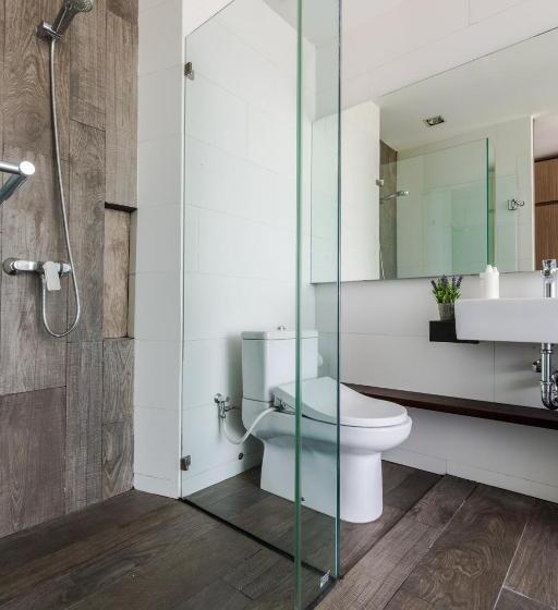 Fotos del hotel Upscale Suites:  7