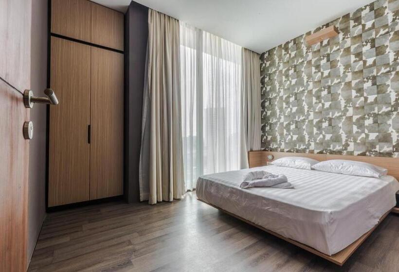 Fotos del hotel Upscale Suites:  16