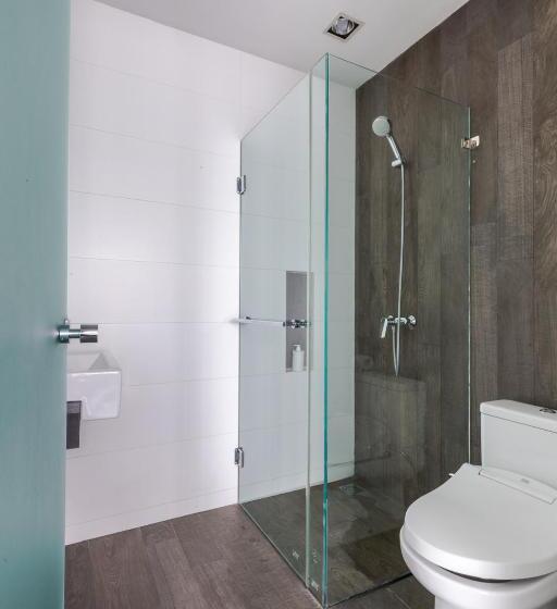 Fotos del hotel Upscale Suites:  10