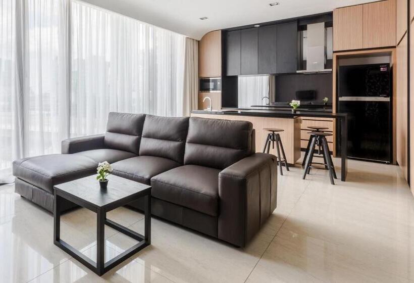 Fotos del hotel Upscale Suites:  17