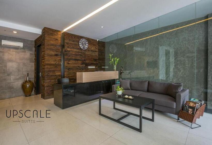 Fotos del hotel Upscale Suites:  24