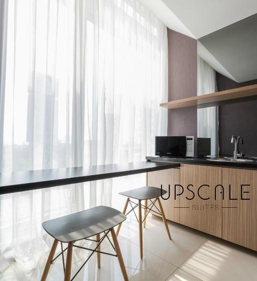 Fotos del hotel Upscale Suites:  14