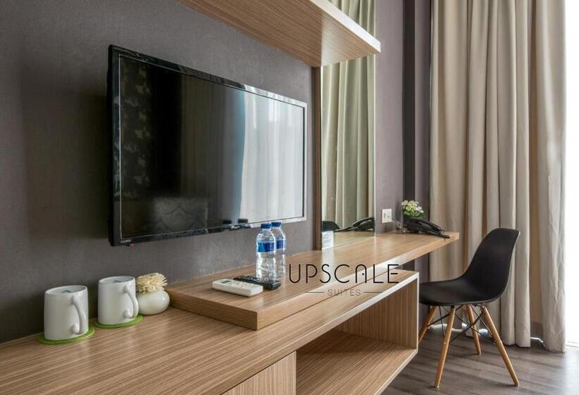 Fotos del hotel Upscale Suites:  12