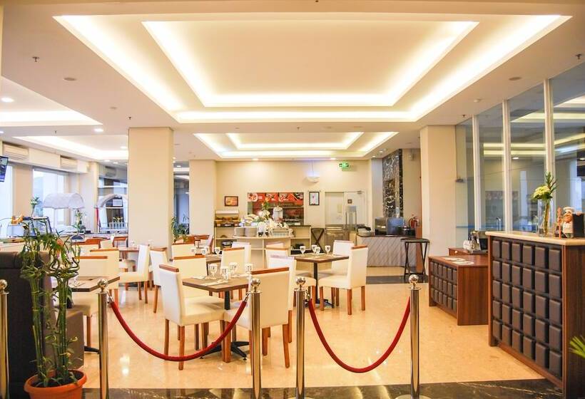 Fotos del hotel Grand Tebu:  15