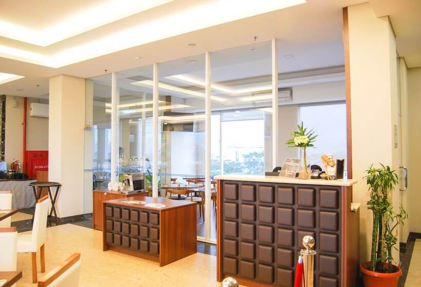 Fotos del hotel Grand Tebu:  4