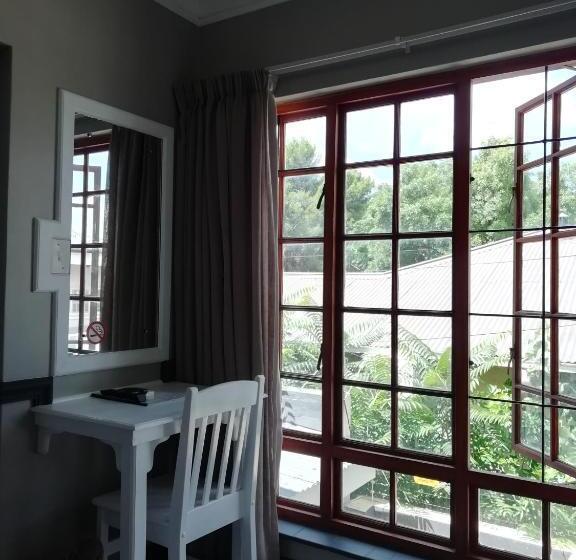 Fotos del hotel Oakwood Lodge:  9