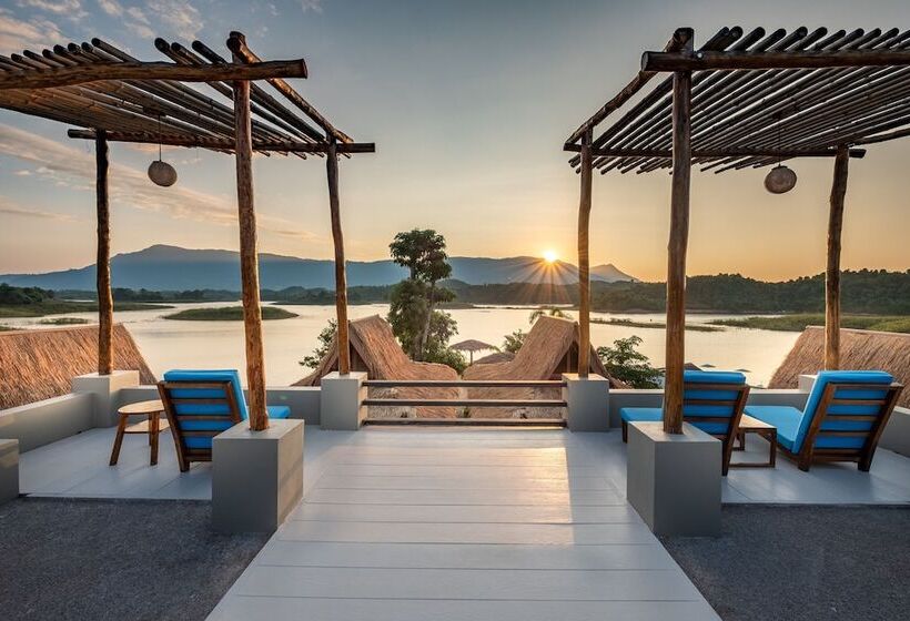 Fotos del hotel The Sanctuary Nam Ngum Beach Resort:  2