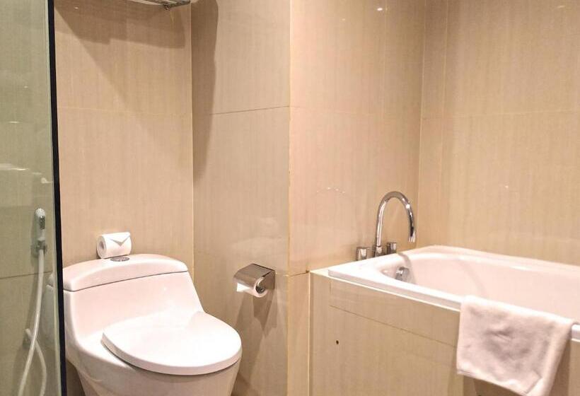 Fotos del hotel Swiss-belhotel Makassar:  7