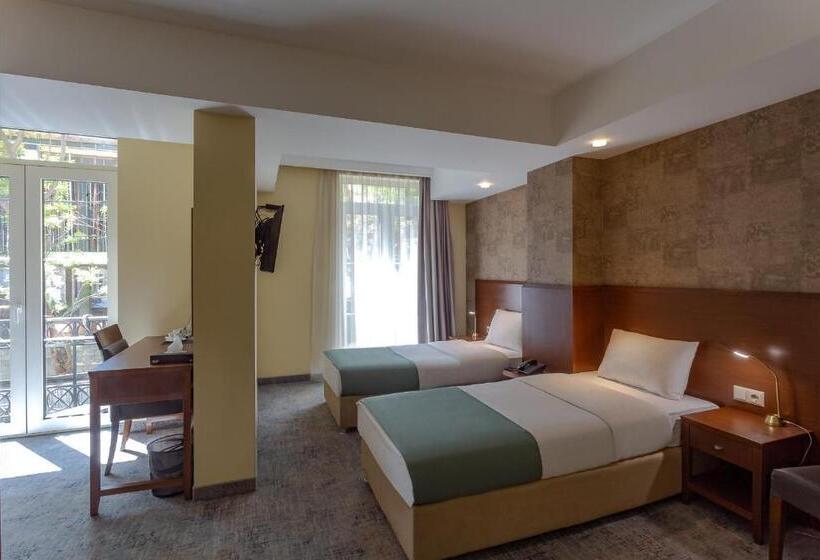 Fotos del hotel Opera Tbilisi Old Art Boutique:  8