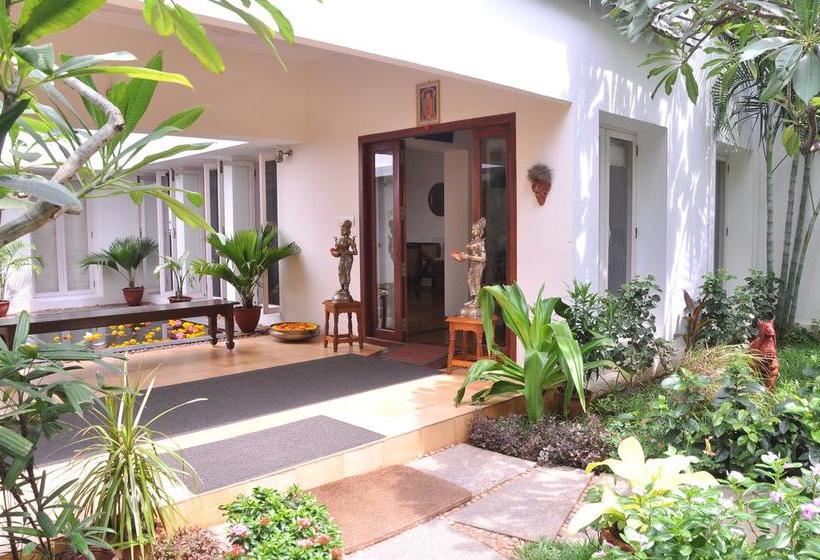 Niketana Feel At Home