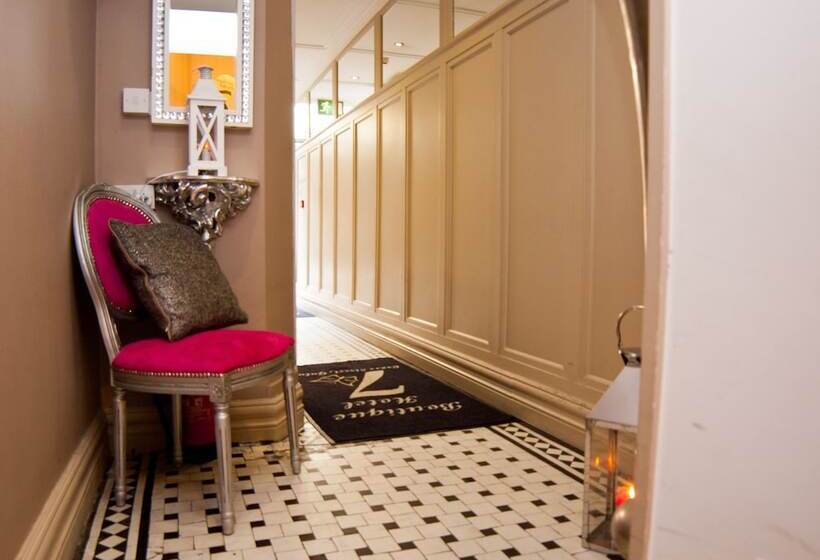 Fotos del hotel 7 Boutique:  25