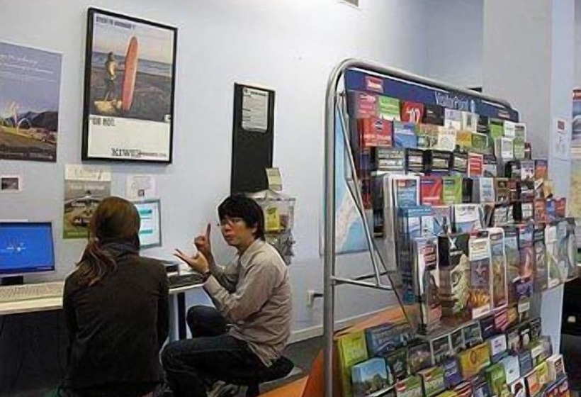 Fotos del hotel Surf  N  Snow Backpackers:  10