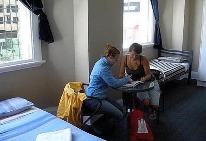 Fotos del hotel Surf  N  Snow Backpackers:  20