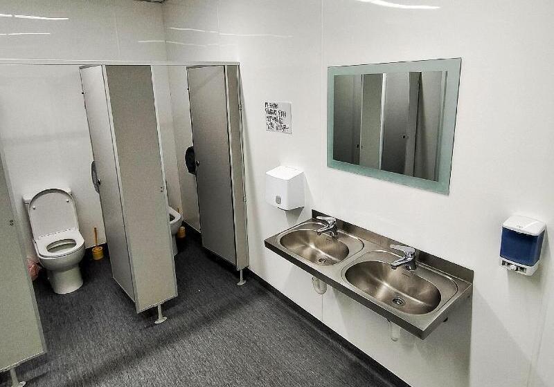 Fotos del hotel Surf  N  Snow Backpackers:  4