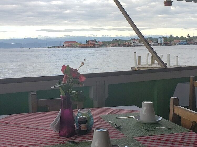 Fotos del hotel Kevin Condos:  3