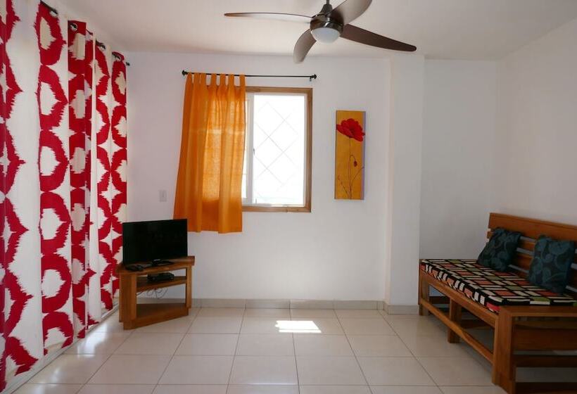 Fotos del hotel Kevin Condos:  25