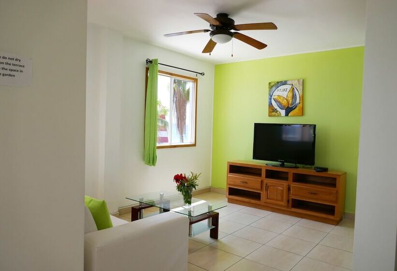 Fotos del hotel Kevin Condos:  19