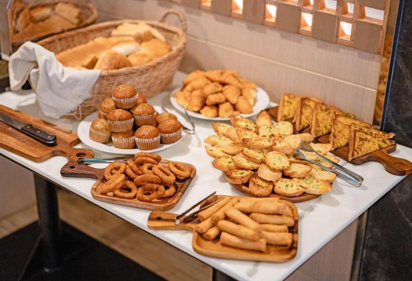 Fotos del hotel Araya Beach  Patong:  5