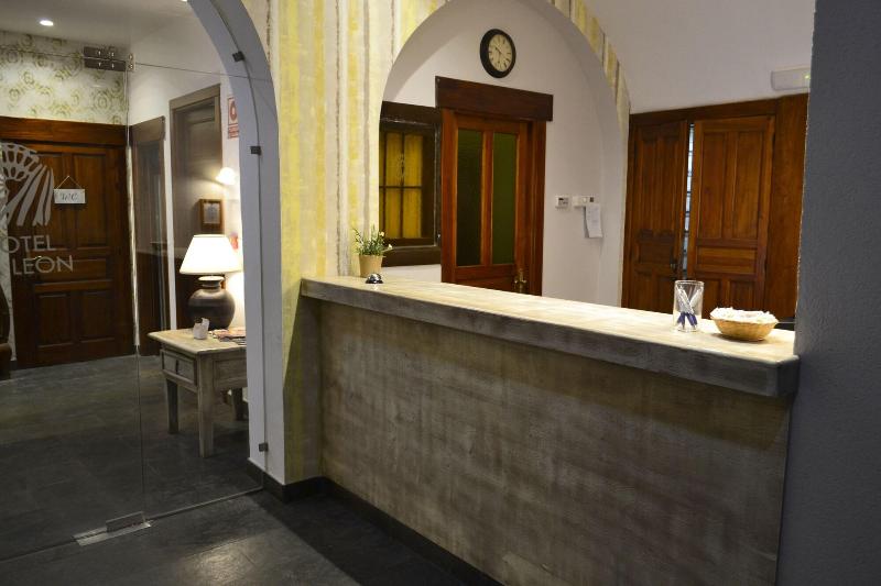 Fotos del hotel Alda Vía León:  10