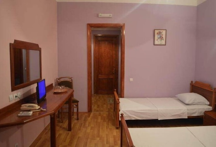 Fotos del hotel Tirifi Holiday:  11