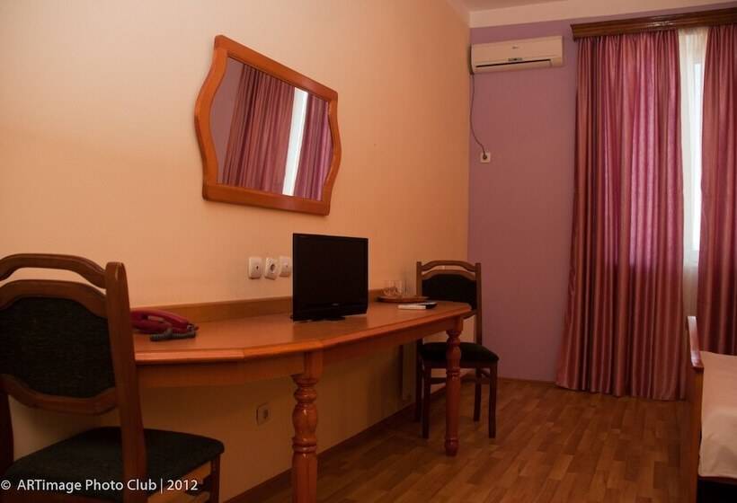 Fotos del hotel Tirifi Holiday:  16