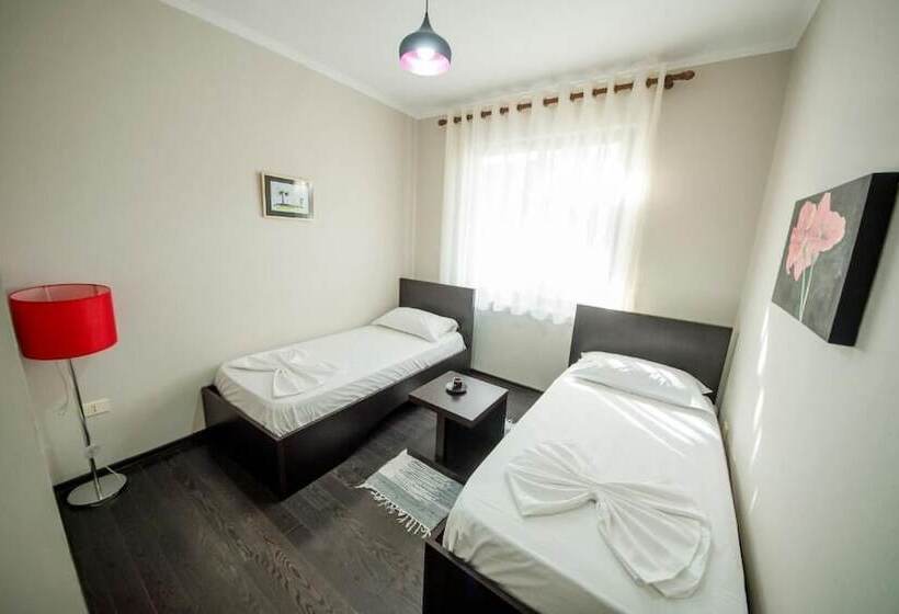 Fotos del hotel Kadrisa:  7