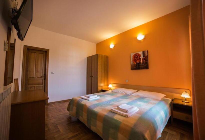 Fotos del hotel Pansion Valbruna:  10