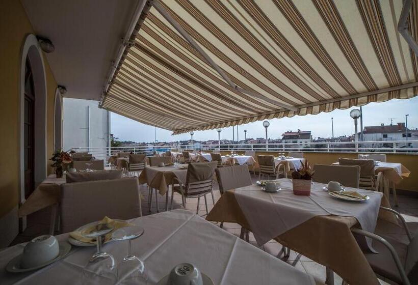 Fotos del hotel Pansion Valbruna:  12