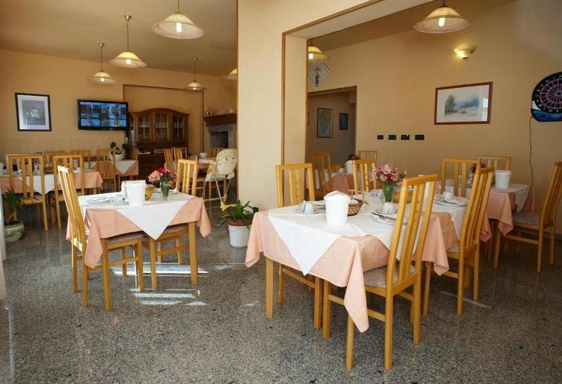 Fotos del hotel Pansion Valbruna:  11