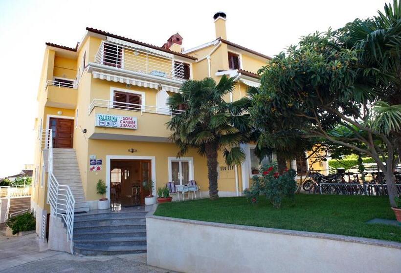 Fotos del hotel Pansion Valbruna:  15