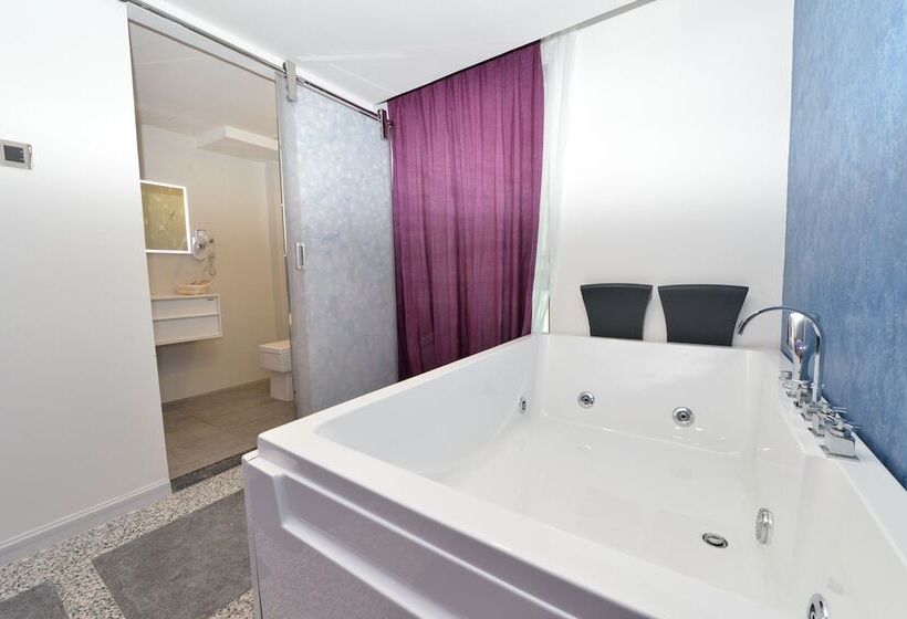 Fotos del hotel Unic:  11