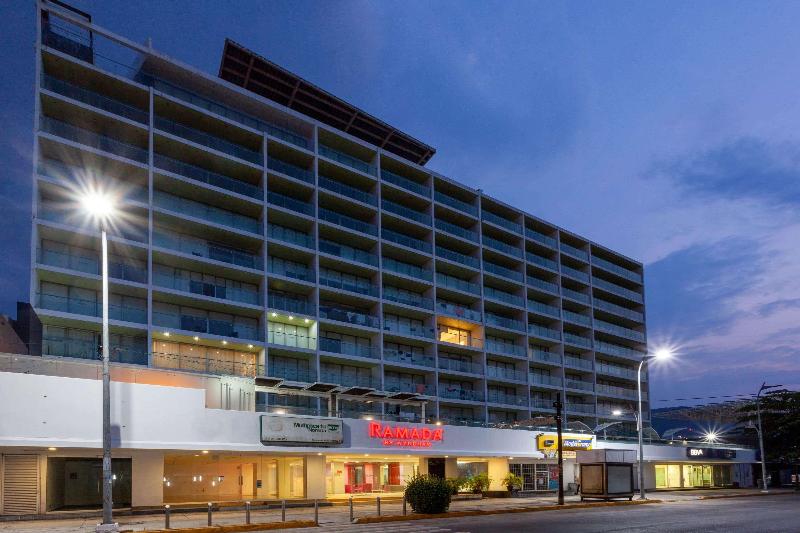 Fotos del hotel Ramada By Wyndham Acapulco  & Suites:  13