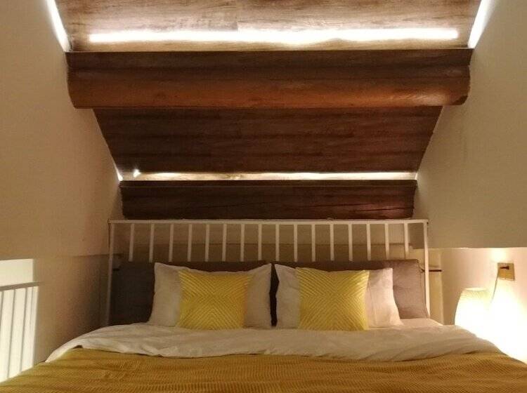 Fly By Knight Courtyard