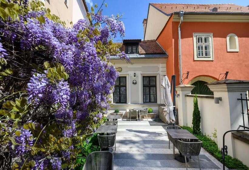 Fotos del hotel Maison Bistro &:  3