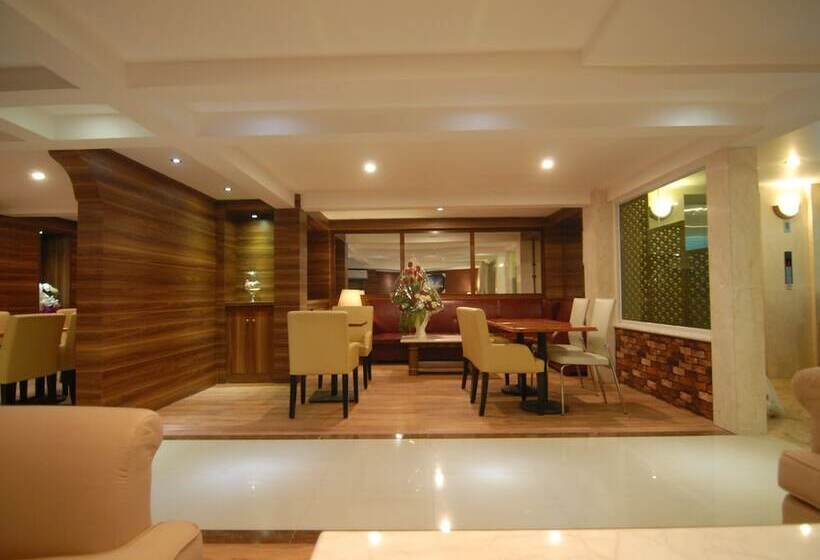 Fotos del hotel Grand Kasira:  3