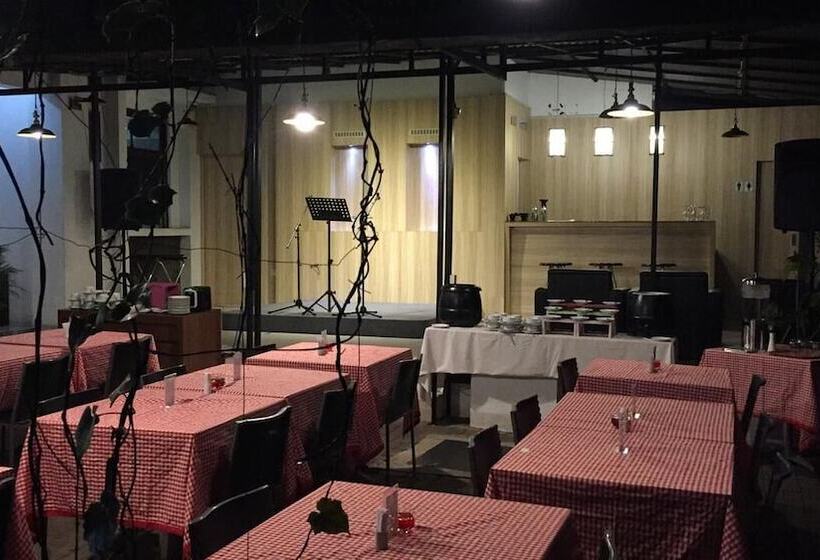 Fotos del hotel Latief Inn:  7