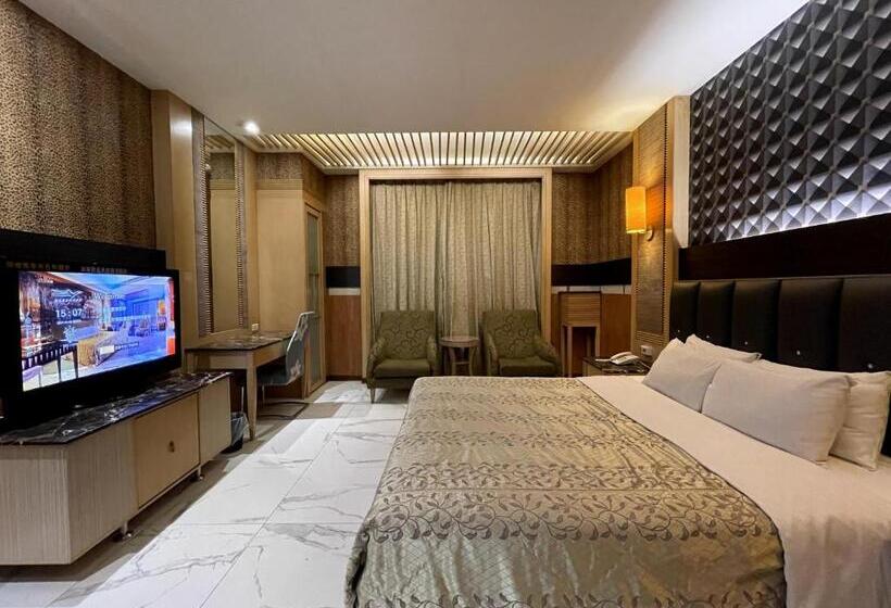 Fotos del hotel King & Princess Motel:  19