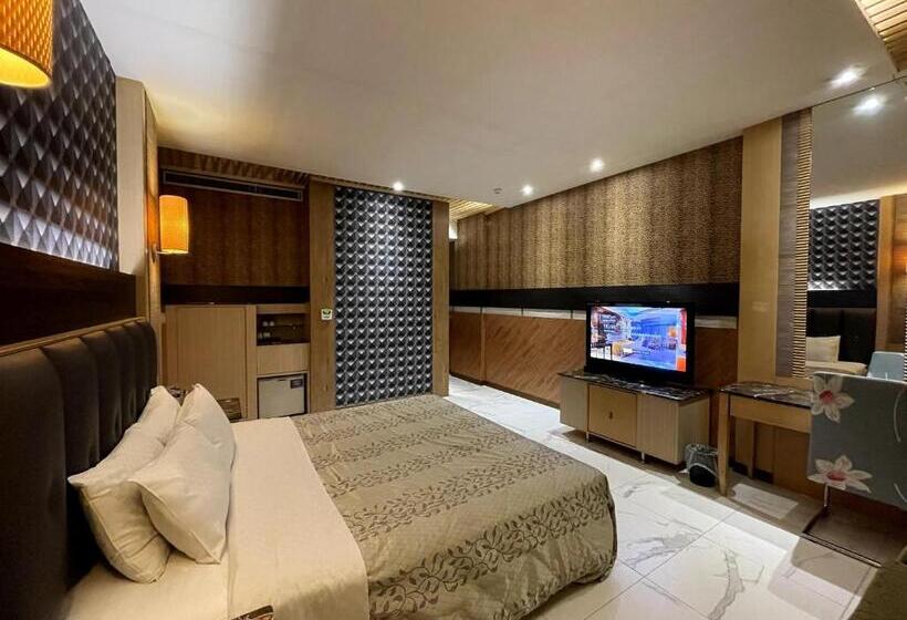 Fotos del hotel King & Princess Motel:  20