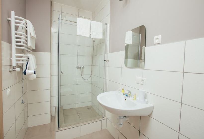 Fotos del hotel Jam Hotel Hnatyuka:  14